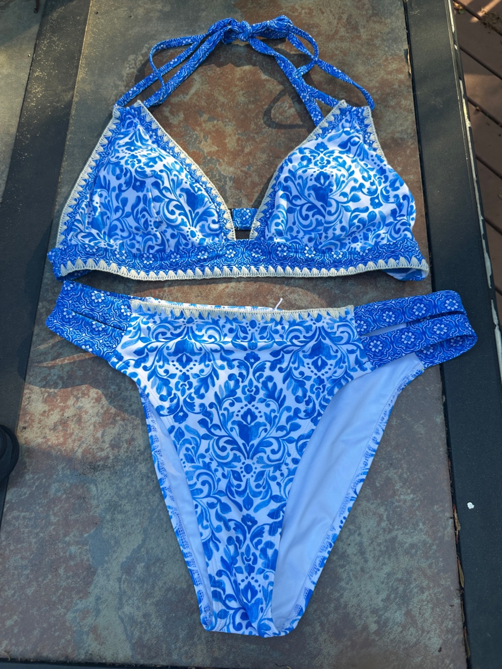 Cupshe Cobalt Boho Shell Stitch Halter Bikini Set Blue White Tile Print